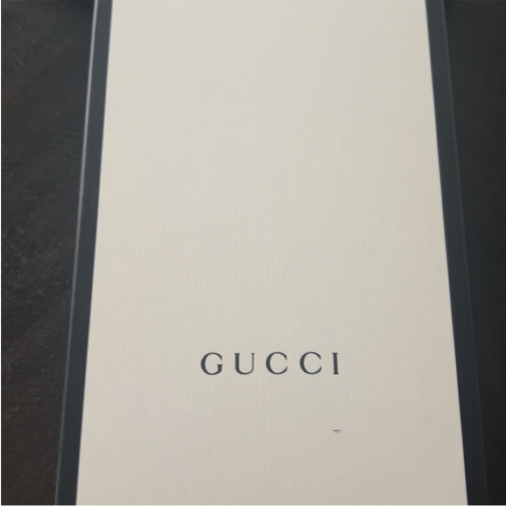 Gucci White Sandals with Red and Green Bands - Picture 9 of 10